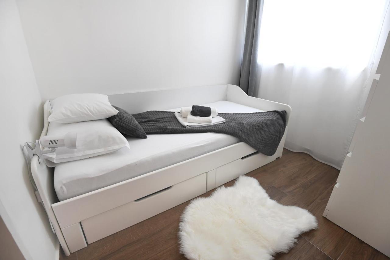 Apartment Linda Zadar Bagian luar foto