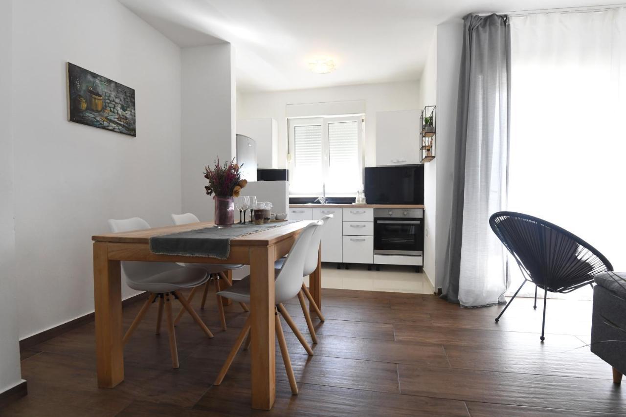 Apartment Linda Zadar Bagian luar foto
